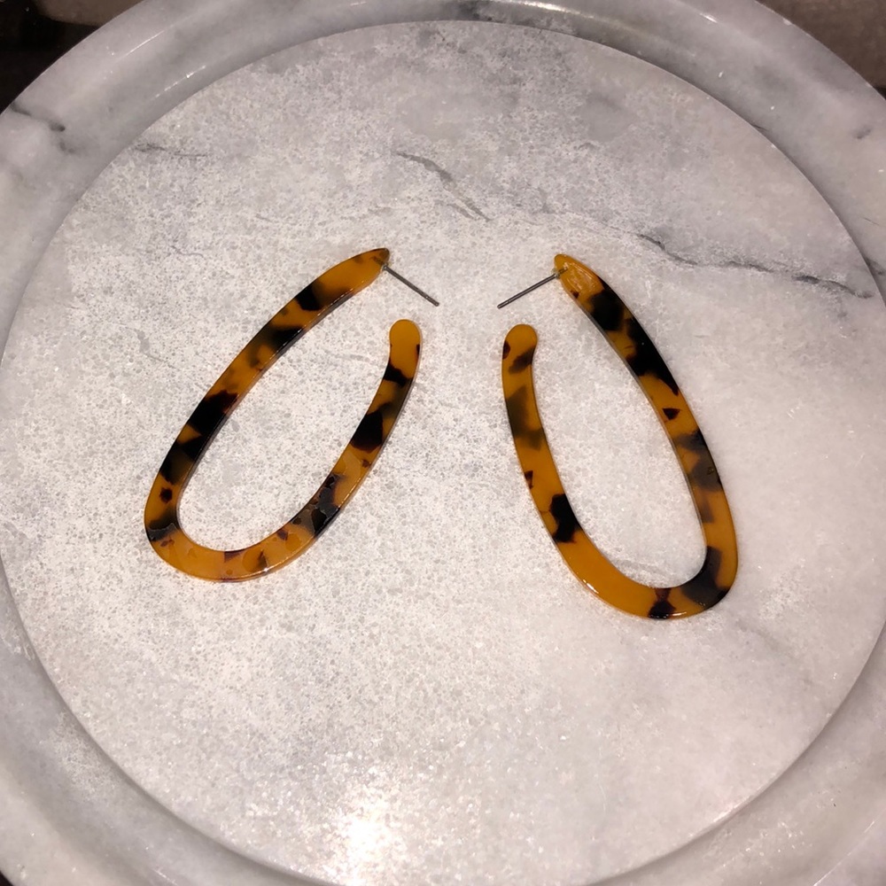 5/$25 Tortoise Oval Earrings